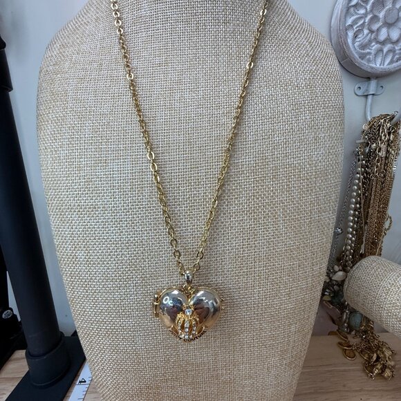 Juicy Couture Gold Heart Locket Necklace With Crown & Rhinestones 18" Chain - Picture 6 of 11